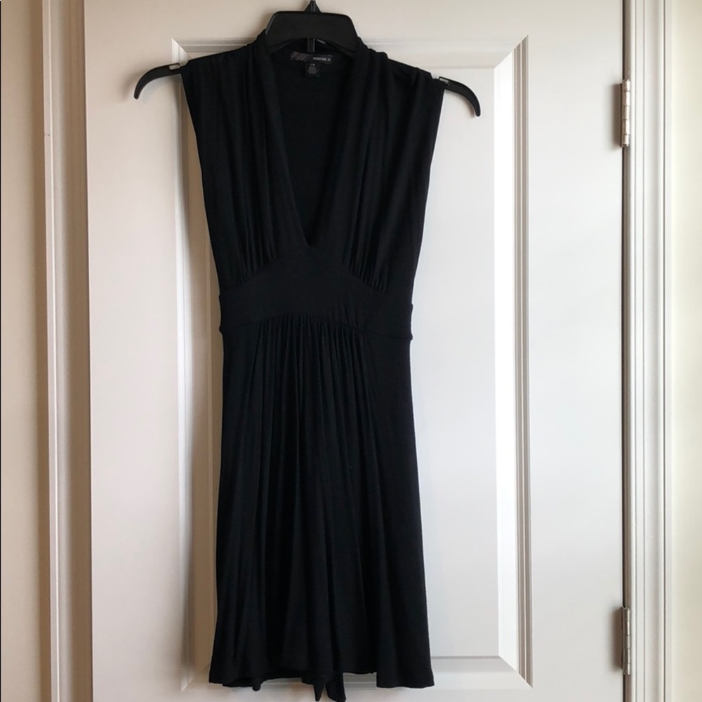 Forever 21 black sleeveless dress - size L